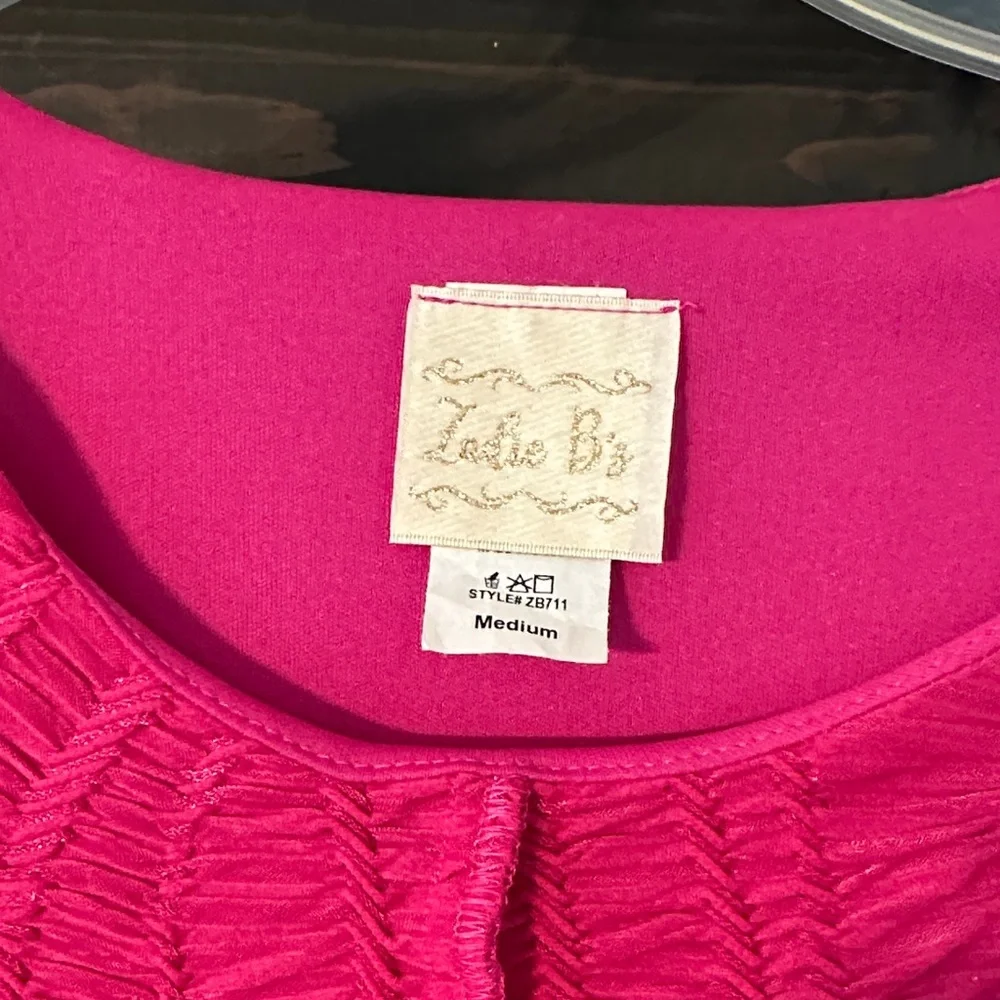 Women’s Two-Piece Textured Pink Skirt Set - Picture 2 of 2